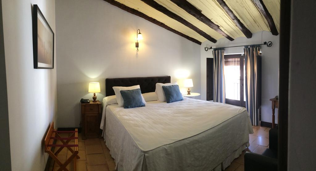 Hotel El Convent 1613 La Fresneda Zimmer foto